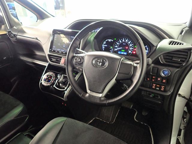 ヴォクシー ハイブリッドＺＳ　煌ＩＩＩ　禁煙／純正９インチナビ（ＣＤ・ＤＶＤ・ＢＴ接続）／フルセグＴＶ／バックカメラ／ＬＥＤヘッドライト／パーキングセンサー／両側パワースライド／フリップダウンＭ／クルーズコントロール／純正１６インチアルミ（20枚目）