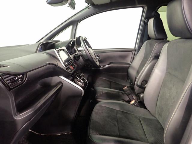 ヴォクシー ハイブリッドＺＳ　煌ＩＩＩ　禁煙／純正９インチナビ（ＣＤ・ＤＶＤ・ＢＴ接続）／フルセグＴＶ／バックカメラ／ＬＥＤヘッドライト／パーキングセンサー／両側パワースライド／フリップダウンＭ／クルーズコントロール／純正１６インチアルミ（23枚目）