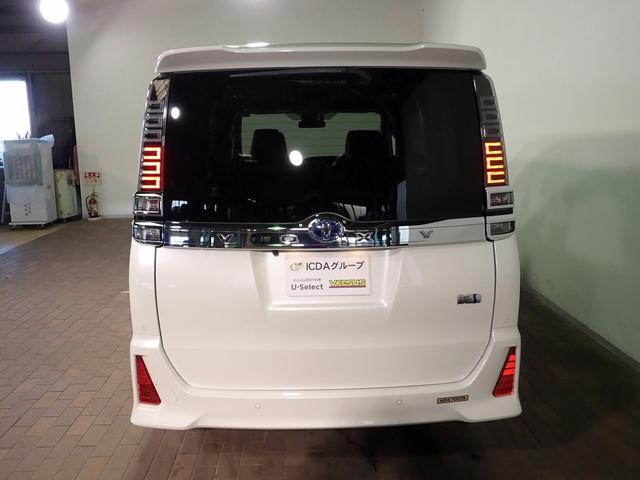 ヴォクシー ハイブリッドＺＳ　煌ＩＩＩ　禁煙／純正９インチナビ（ＣＤ・ＤＶＤ・ＢＴ接続）／フルセグＴＶ／バックカメラ／ＬＥＤヘッドライト／パーキングセンサー／両側パワースライド／フリップダウンＭ／クルーズコントロール／純正１６インチアルミ（31枚目）