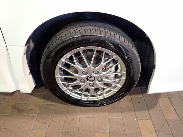 ヴォクシー ハイブリッドＺＳ　煌ＩＩＩ　禁煙／純正９インチナビ（ＣＤ・ＤＶＤ・ＢＴ接続）／フルセグＴＶ／バックカメラ／ＬＥＤヘッドライト／パーキングセンサー／両側パワースライド／フリップダウンＭ／クルーズコントロール／純正１６インチアルミ（32枚目）