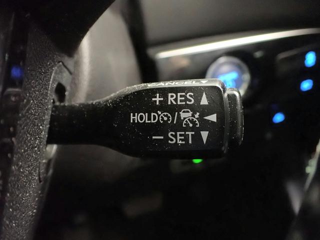 プリウス S 純正ナビ(CD・Bluetooth)ワンセグTV/バックカメラ/ETC/ドラレコ/LEDヘッドライト/トヨタセーフティセンス/レーダークルーズコントロール/パーキングセンサー/プリクラッシュセーフティ(11枚目)