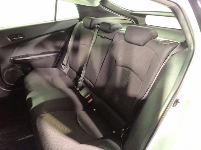 プリウス S 純正ナビ(CD・Bluetooth)ワンセグTV/バックカメラ/ETC/ドラレコ/LEDヘッドライト/トヨタセーフティセンス/レーダークルーズコントロール/パーキングセンサー/プリクラッシュセーフティ(23枚目)