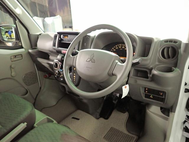 ミニキャブバン Ｅ　オートマ／エアコン／パワステ／禁煙／純正ＦＭ／ＡＭラジオ／オートライト／コーナーセンサー／ワンオーナー車（16枚目）
