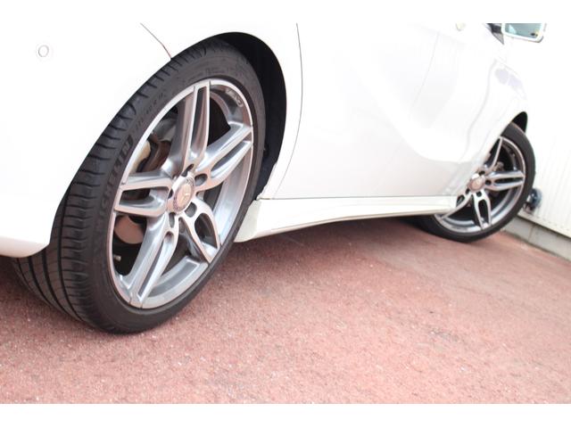 Ａクラス Ａ１８０　スポーツ　【後期／ＡＭＧエアロ／アルミホイール】【スマートキー／レーダーセーフティ／ブラインドスポットＭ】【ナビ／ＴＶ／Ｂｌｕｅｔｏｏｔｈ／バックカメラ】【シートヒーター／黒ハーフレザーシート】（53枚目）