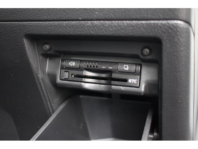 ヴェルファイア 2.4Z プラチナセレクションII 【フルセグSDナビ/Bluetooth/DVDビデオ】【ETC/バックカメラ/7人乗り】【スライドドア&リアゲート電動式/クラッツィオ製黒革調シートカバー】(29枚目)