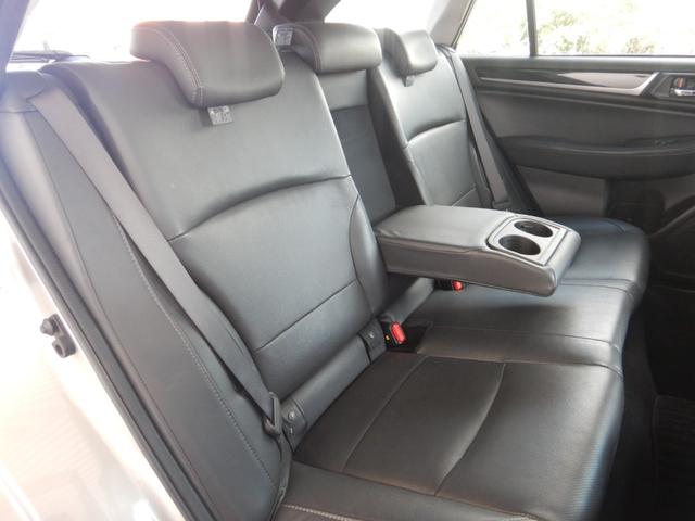 レガシィアウトバック リミテッド　Ａ型　ナビＴＶ　バックカメラ　ハーマンカードンサウンドシステム　パワーバックドア　レザーシート　シートヒーター　パワーシート　スマートキー　プッシュスタート　パドルシフト　アイサイト　ＥＴＣ　ＬＥＤ（9枚目）