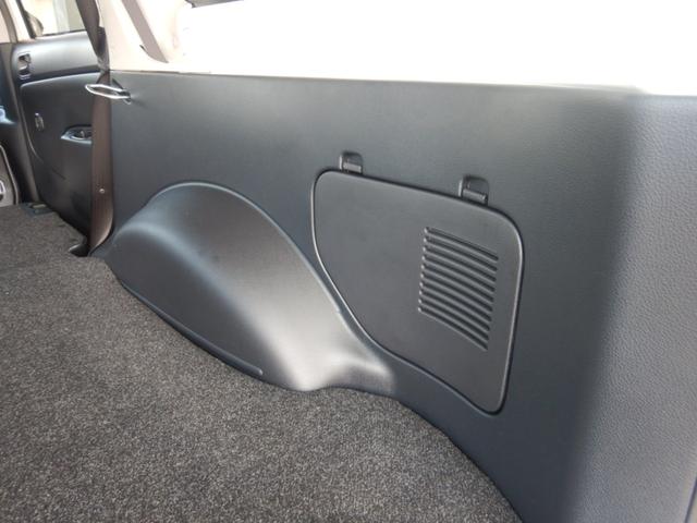 プロボックス ハイブリッドＦ　登録済未使用車　トヨタセーフティセンス　レーダークルーズ　ＬＤＡ　コーナーセンサー　バックカメラ内蔵ルームミラー　カラードバンパー　シートヒーター　キーレス　全席パワーウィンド　ＡＣ１００Ｖ（43枚目）