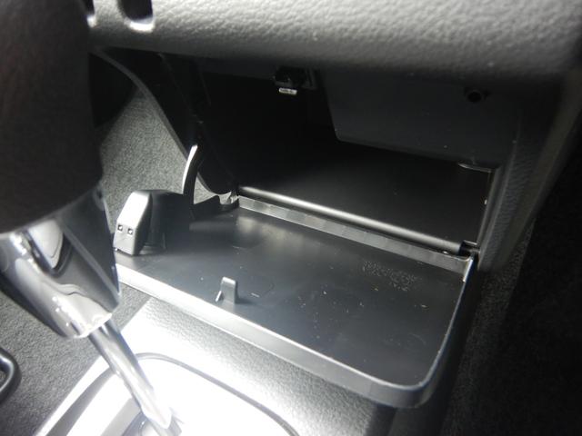 プロボックス ハイブリッドＦ　登録済未使用車　トヨタセーフティセンス　レーダークルーズ　ＬＤＡ　コーナーセンサー　バックカメラ内蔵ルームミラー　カラードバンパー　シートヒーター　キーレス　全席パワーウィンド　ＡＣ１００Ｖ（59枚目）