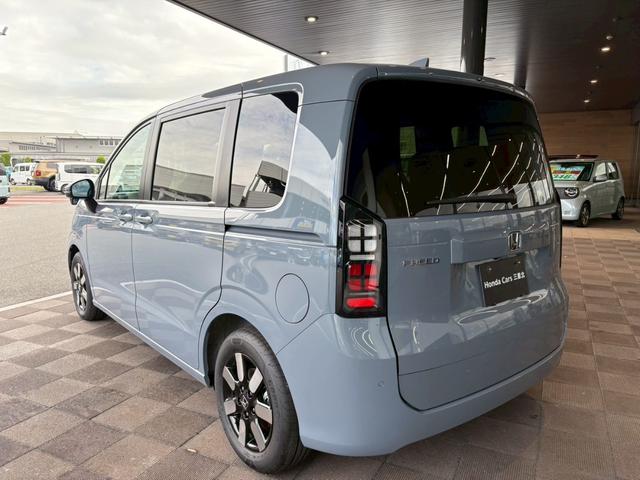 フリード エアー　ＥＸ　７人乗り　新車未登録　ホンダセンシング　シートヒーター　リア席クーラー（10枚目）