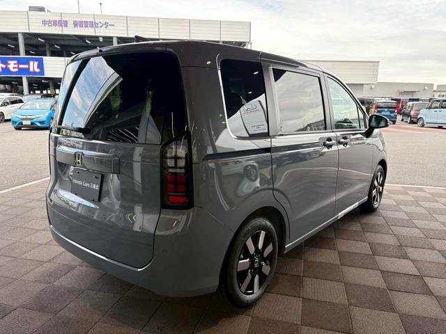 フリード エアー　ＥＸ　７人乗り　新車未登録　ホンダセンシング　シートヒーター　リア席クーラー（12枚目）