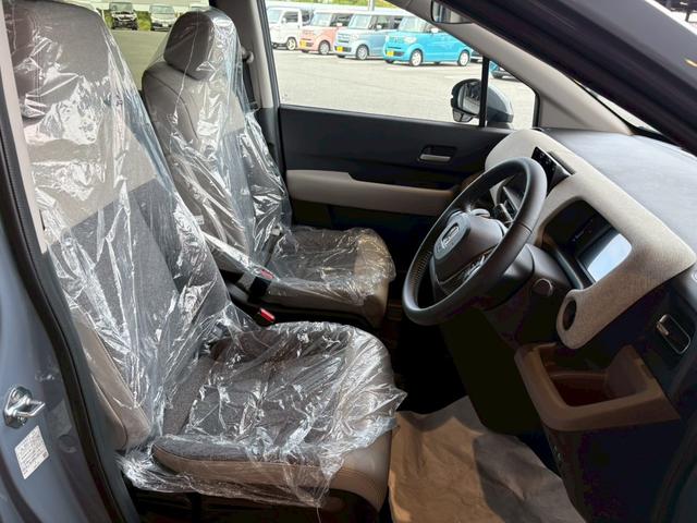 フリード エアー　ＥＸ　７人乗り　新車未登録　ホンダセンシング　シートヒーター　リア席クーラー（32枚目）