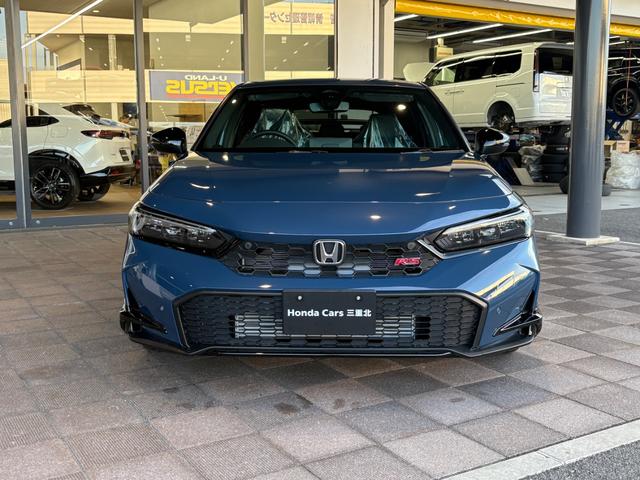 シビック ＲＳ　フロントバンパーガーニッシュ　テールゲートスポイラー　９インチコネクトディスプレー　ＥＴＣ２．０車載器　ワイヤレス充電器　ＢＯＳＥプレミアムサウンドスピーカー（7枚目）
