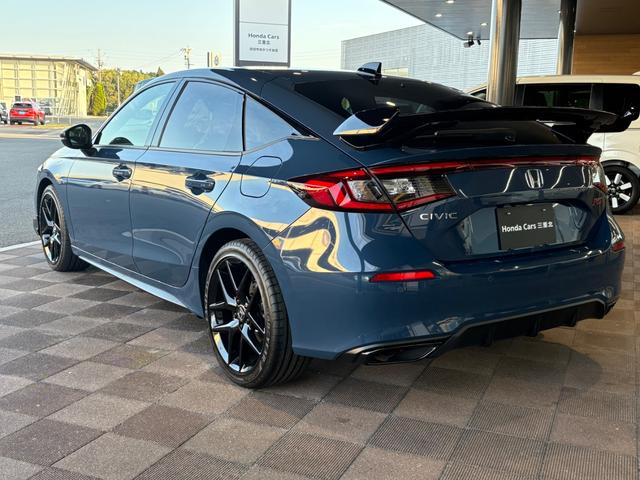 シビック ＲＳ　フロントバンパーガーニッシュ　テールゲートスポイラー　９インチコネクトディスプレー　ＥＴＣ２．０車載器　ワイヤレス充電器　ＢＯＳＥプレミアムサウンドスピーカー（10枚目）