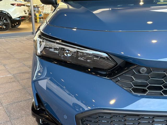 シビック ＲＳ　フロントバンパーガーニッシュ　テールゲートスポイラー　９インチコネクトディスプレー　ＥＴＣ２．０車載器　ワイヤレス充電器　ＢＯＳＥプレミアムサウンドスピーカー（15枚目）