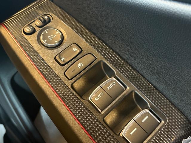 シビック ＲＳ　フロントバンパーガーニッシュ　テールゲートスポイラー　９インチコネクトディスプレー　ＥＴＣ２．０車載器　ワイヤレス充電器　ＢＯＳＥプレミアムサウンドスピーカー（25枚目）