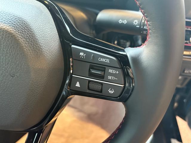 シビック ＲＳ　フロントバンパーガーニッシュ　テールゲートスポイラー　９インチコネクトディスプレー　ＥＴＣ２．０車載器　ワイヤレス充電器　ＢＯＳＥプレミアムサウンドスピーカー（40枚目）
