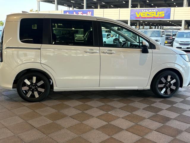 フリード エアー　ＥＸ　純正８インチナビ　新車未登録　ＥＴＣ車載器　ホンダセンシング　７人乗り　リア席クーラー　シートヒーター（13枚目）