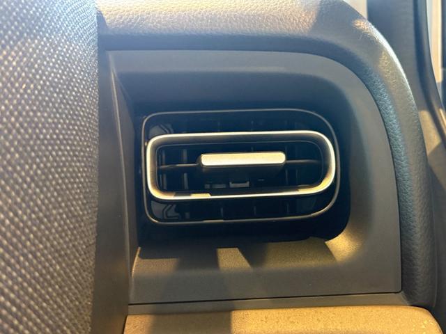 フリード エアー　ＥＸ　純正８インチナビ　新車未登録　ＥＴＣ車載器　ホンダセンシング　７人乗り　リア席クーラー　シートヒーター（20枚目）