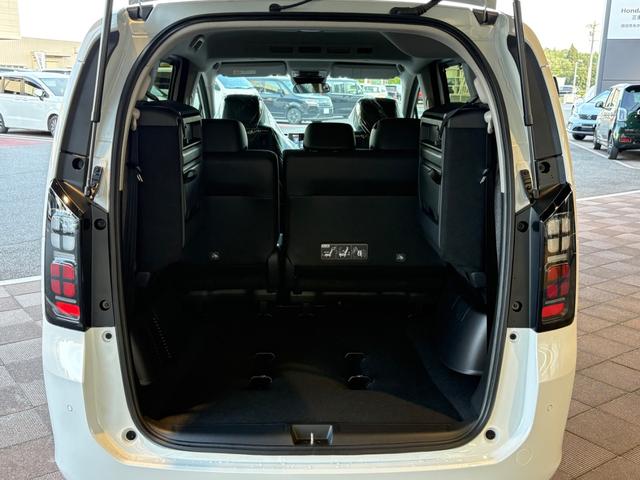 フリード エアー　ＥＸ　純正８インチナビ　新車未登録　ＥＴＣ車載器　ホンダセンシング　７人乗り　リア席クーラー　シートヒーター（38枚目）