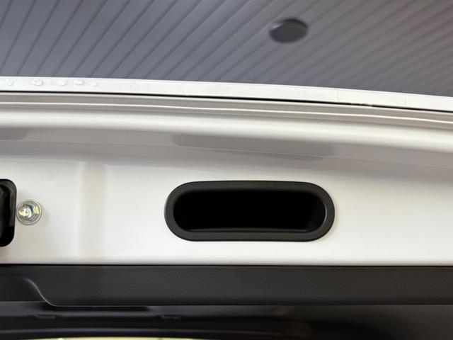 フリード エアー　ＥＸ　純正８インチナビ　新車未登録　ＥＴＣ車載器　ホンダセンシング　７人乗り　リア席クーラー　シートヒーター（41枚目）