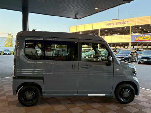 Ｎ－ＶＡＮ ｅ： ｅ：　ファン　純正８インチナビ　フロアカーペット　前後ドライブレコーダー　ＥＶ車　新車未登録　ホンダセンシング　急速充電対応（13枚目）