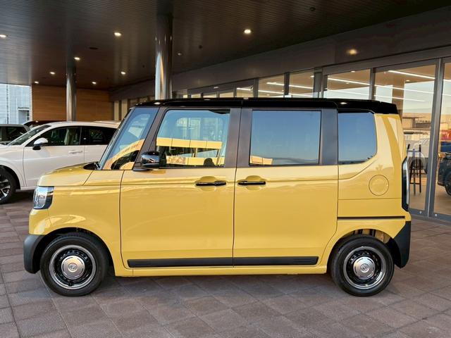 Ｎ－ＢＯＸジョイ ベースグレード　ＬＥＤフォグライト　メッキホイールリング　新車未登録　２トーンカラー　ホンダセンシング　両側電動スライドドア　シートバックテーブル（4枚目）