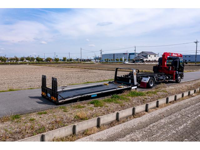 クレーン付き 積載車 極東フラトップ 開閉アオリ ラジコン 4段クレーン 差し違いアウトリガー ミラー型バックカメラ 6MT レッカー キャリアカー(28枚目)