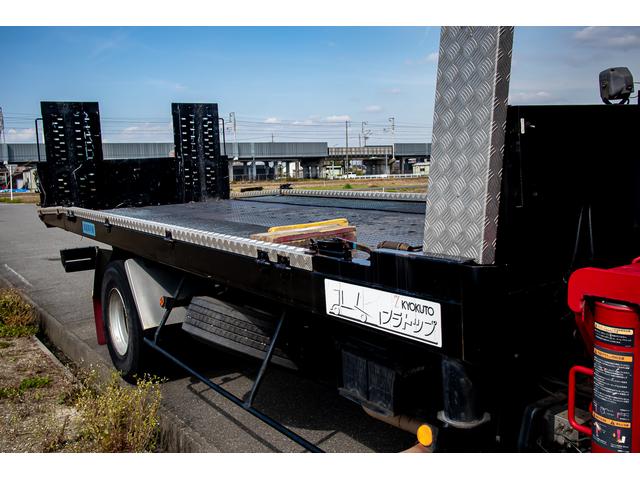 クレーン付き 積載車 極東フラトップ 開閉アオリ ラジコン 4段クレーン 差し違いアウトリガー ミラー型バックカメラ 6MT レッカー キャリアカー(57枚目)
