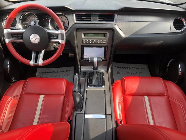 V8 GTグラスルーフレッドホット 地デジナビ レッドレザー(2枚目)