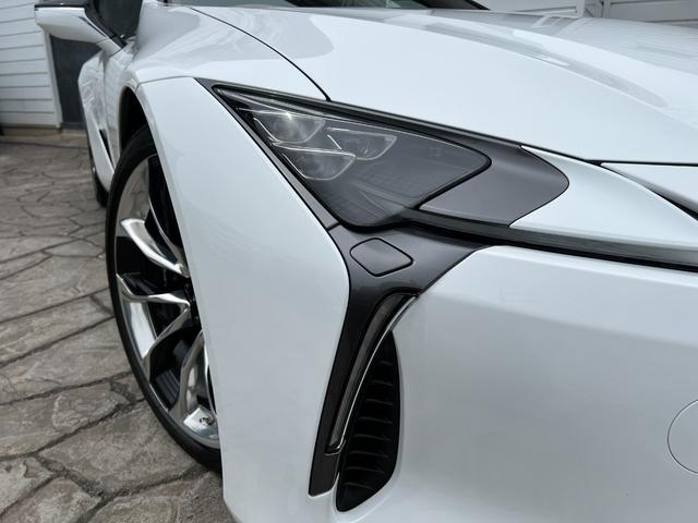 ＬＣ５００　Ｓパッケージ　カーボンルーフ　マークレビンソンスピーカー　純正２１インチＡＷ　ヘッドアップディスプレイ　パワーシート　シートヒーター／エアコン　三眼ＬＥＤヘッドライト　ハーフレザーシート　ドラレコ　ＥＴＣ２．０(6枚目)