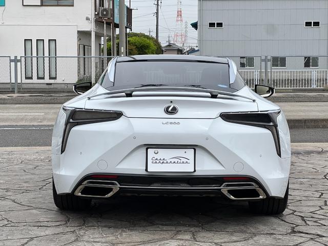 ＬＣ５００　Ｓパッケージ　カーボンルーフ　マークレビンソンスピーカー　純正２１インチＡＷ　ヘッドアップディスプレイ　パワーシート　シートヒーター／エアコン　三眼ＬＥＤヘッドライト　ハーフレザーシート　ドラレコ　ＥＴＣ２．０(14枚目)