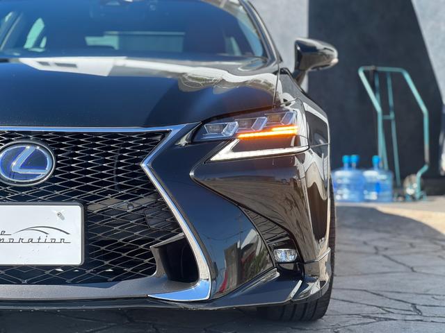 ＧＳ ＧＳ３００ｈ　Ｆスポーツ　ＴＲＤマフラー　リヤスポイラー　純正ナビ　バックカメラ　レッドレザーシート　シートヒーター　ビルトインＥＴＣ　純正１９インチアルミホイール　クルーズコントロール　ＬＥＤヘッド　テレビ　　レーンアシスト（13枚目）