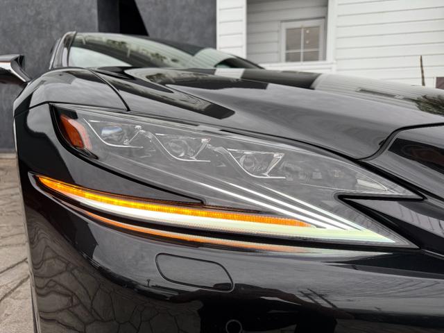 LS LS500h Fスポーツ 4WD サンルーフ TRDエアロF/S/R TRDマフラー デジタルインナーミラー パノラミックビューモニター ブラインドスポットモニター ヘッドアップディスプレイ パワートランク 純正ナビ ETC(18枚目)