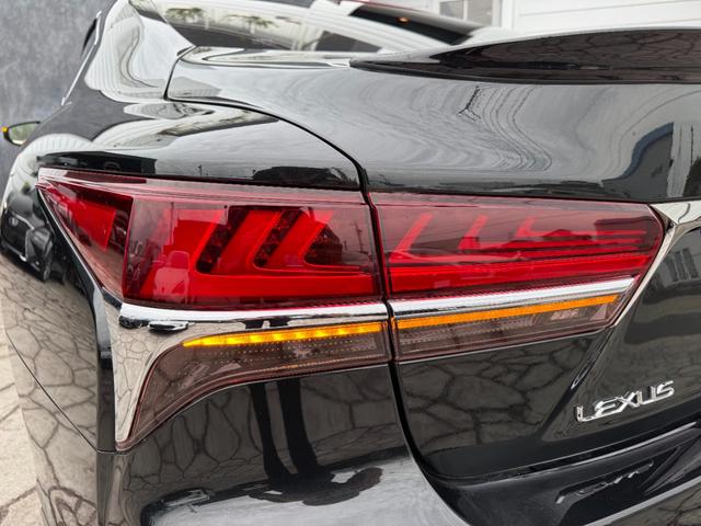 LS LS500h Fスポーツ 4WD サンルーフ TRDエアロF/S/R TRDマフラー デジタルインナーミラー パノラミックビューモニター ブラインドスポットモニター ヘッドアップディスプレイ パワートランク 純正ナビ ETC(33枚目)