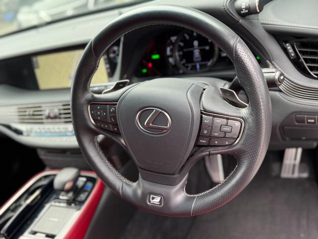 LS LS500h Fスポーツ 4WD サンルーフ TRDエアロF/S/R TRDマフラー デジタルインナーミラー パノラミックビューモニター ブラインドスポットモニター ヘッドアップディスプレイ パワートランク 純正ナビ ETC(41枚目)
