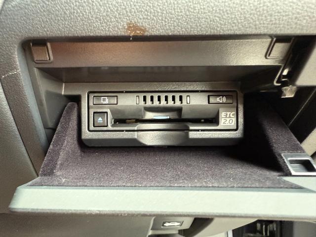 LS LS500h Fスポーツ 4WD サンルーフ TRDエアロF/S/R TRDマフラー デジタルインナーミラー パノラミックビューモニター ブラインドスポットモニター ヘッドアップディスプレイ パワートランク 純正ナビ ETC(45枚目)