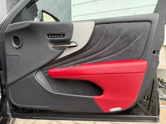 LS LS500h Fスポーツ 4WD サンルーフ TRDエアロF/S/R TRDマフラー デジタルインナーミラー パノラミックビューモニター ブラインドスポットモニター ヘッドアップディスプレイ パワートランク 純正ナビ ETC(60枚目)