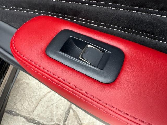 LS LS500h Fスポーツ 4WD サンルーフ TRDエアロF/S/R TRDマフラー デジタルインナーミラー パノラミックビューモニター ブラインドスポットモニター ヘッドアップディスプレイ パワートランク 純正ナビ ETC(74枚目)