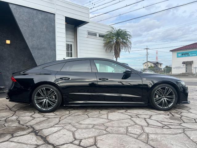 Ａ７スポーツバック ４５ＴＦＳＩクワトロ　Ｓラインパッケージ　マイナーチェンジ後後期モデル　マクストンデザインエアロ　サラウンドビューモニター　バーチャルコックピット　黒レザーシート　シートヒーター　パワーバックドア　純正２０インチＡＷ　電動リヤウィング（22枚目）