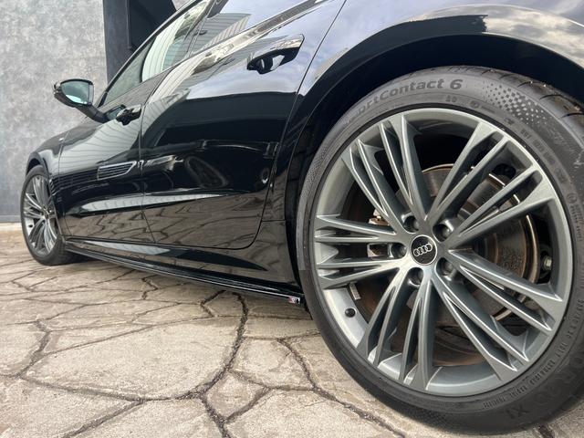 Ａ７スポーツバック ４５ＴＦＳＩクワトロ　Ｓラインパッケージ　マイナーチェンジ後後期モデル　マクストンデザインエアロ　サラウンドビューモニター　バーチャルコックピット　黒レザーシート　シートヒーター　パワーバックドア　純正２０インチＡＷ　電動リヤウィング（33枚目）