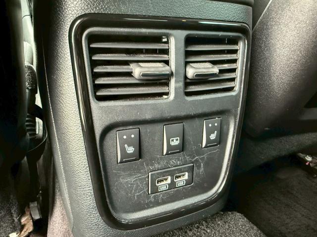 クライスラー・300 300S ワンオーナー ディーラー車 右H Beatsサウンドスピーカ純正ナビ バックカメラ テレビ ETC レーダークルーズコントロール パワーシート シートヒーター ブラックレザーシート 純正20インチAW(68枚目)