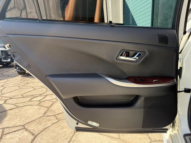 クラウンマジェスタ Gタイプ サンルーフ WALDエアロ&21インチAW ジャンクションマフラー Bremboキャリパー エアサス シートベンチレーション フォグランプ イージークルーザードア クルーズコントロール ETC(75枚目)