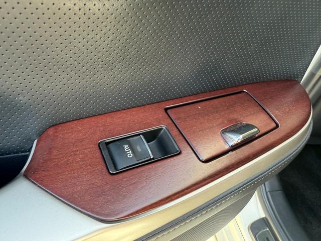 クラウンマジェスタ Gタイプ サンルーフ WALDエアロ&21インチAW ジャンクションマフラー Bremboキャリパー エアサス シートベンチレーション フォグランプ イージークルーザードア クルーズコントロール ETC(77枚目)