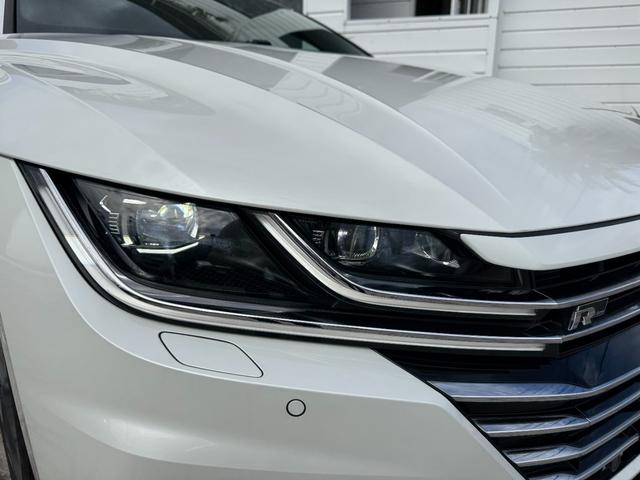 アルテオン TSI 4モーション Rラインアドバンス 右H 全周囲カメラ 純正20インチンAW アビエントライト パワーリアゲート ブラックレザーシート 全席シートヒーター パワーシート ヘッドアップディスプレイ オールインセーフティ ETC(16枚目)