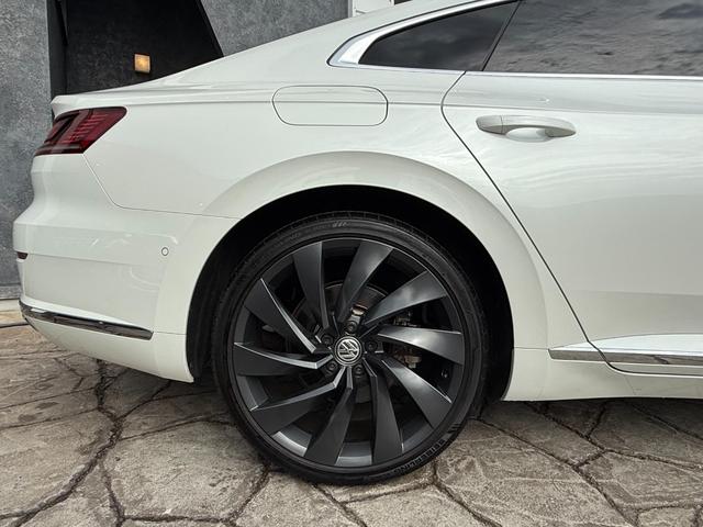 アルテオン TSI 4モーション Rラインアドバンス 右H 全周囲カメラ 純正20インチンAW アビエントライト パワーリアゲート ブラックレザーシート 全席シートヒーター パワーシート ヘッドアップディスプレイ オールインセーフティ ETC(17枚目)