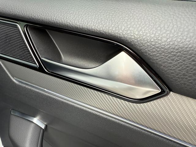 アルテオン TSI 4モーション Rラインアドバンス 右H 全周囲カメラ 純正20インチンAW アビエントライト パワーリアゲート ブラックレザーシート 全席シートヒーター パワーシート ヘッドアップディスプレイ オールインセーフティ ETC(67枚目)