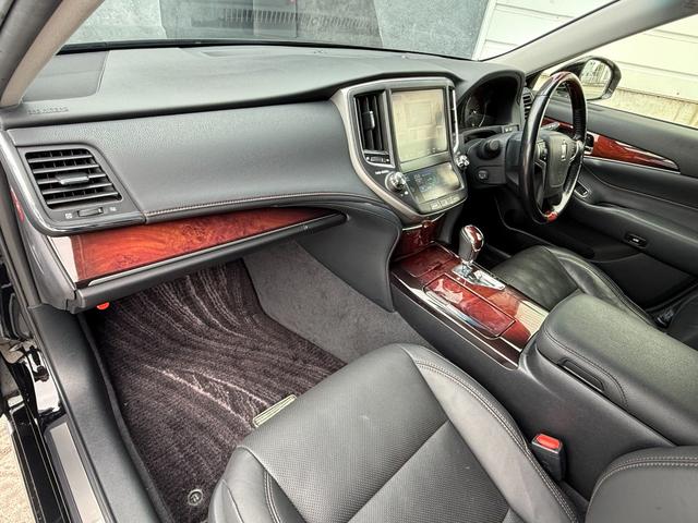 クラウンマジェスタ Fバージョン トヨタセーフティセンス 全席シートヒーター/前席シートエアコン 純正17インチAW ブラインドスポットモニター 純正ナビ バックカメラ クルーズコントロール パワーシート LEDヘッド&フォグ ETC(45枚目)