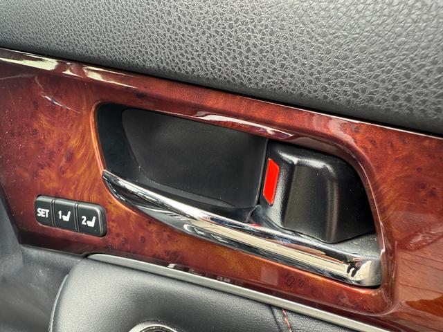 クラウンマジェスタ Fバージョン トヨタセーフティセンス 全席シートヒーター/前席シートエアコン 純正17インチAW ブラインドスポットモニター 純正ナビ バックカメラ クルーズコントロール パワーシート LEDヘッド&フォグ ETC(54枚目)