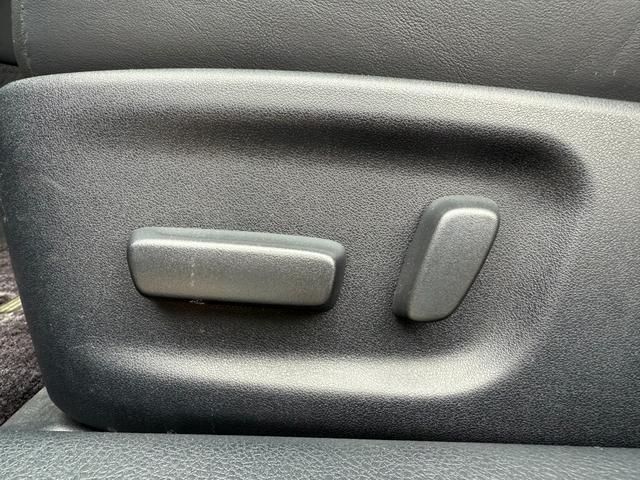 クラウンマジェスタ Fバージョン トヨタセーフティセンス 全席シートヒーター/前席シートエアコン 純正17インチAW ブラインドスポットモニター 純正ナビ バックカメラ クルーズコントロール パワーシート LEDヘッド&フォグ ETC(60枚目)