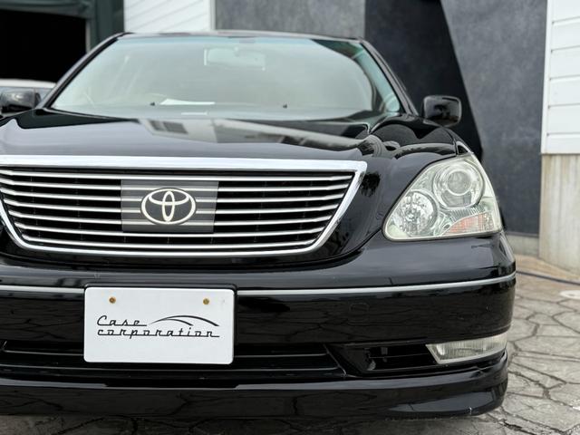 セルシオ Ｃ仕様　インテリアセレクション　オールペイント　サンルーフ　シートヒーター／エアコン　イージークルーザードア　黒革シート　エアサス　純正ナビ　バックカメラ　クルーズコントロール　純正１７インチＡＷ　パワーシート　ＥＴＣ車載器（17枚目）